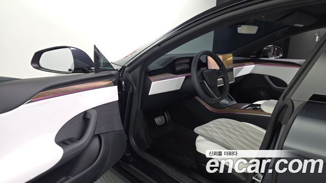 Tesla Model S 2026 — photo 10
