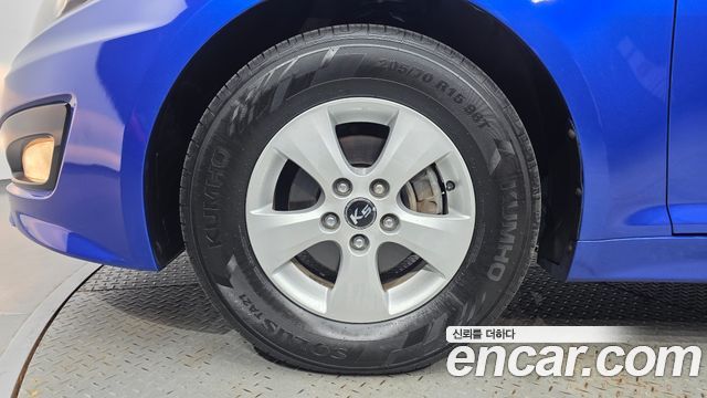 Kia K5 2011 — photo 5