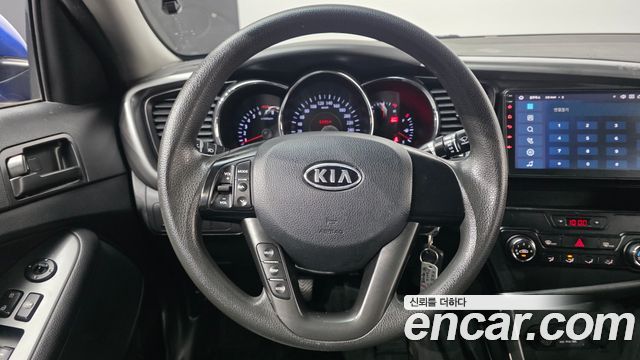 Kia K5 2011 — photo 14
