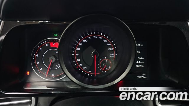 Hyundai AVANTE 2021 — photo 11