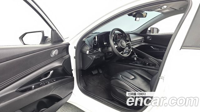 Hyundai AVANTE 2021 — photo 13