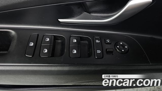 Hyundai AVANTE 2021 — photo 23