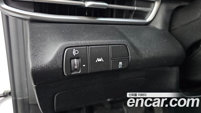 Hyundai AVANTE 2021 — photo 24
