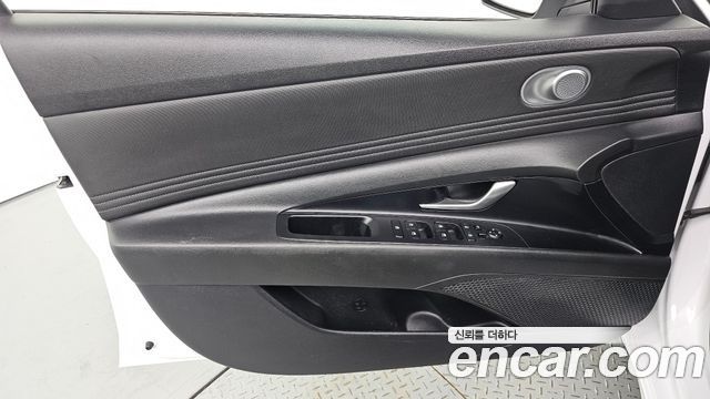 Hyundai AVANTE 2021 — photo 14