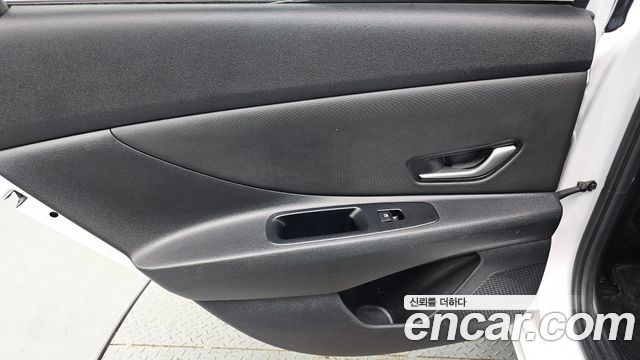 Hyundai AVANTE 2021 — photo 15