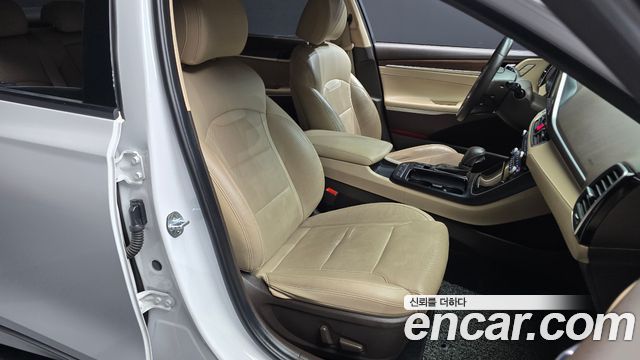 Hyundai Grandeur 2017 — photo 12