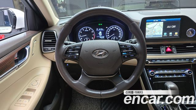 Hyundai Grandeur 2017 — photo 13