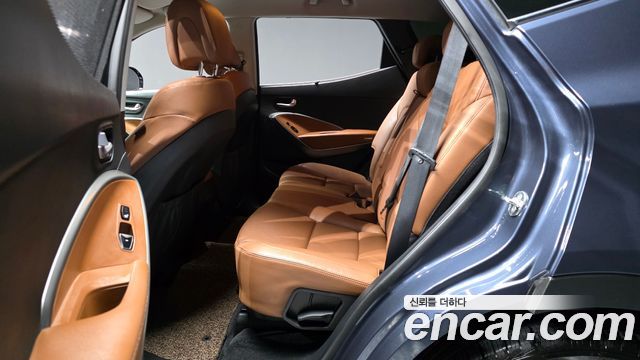 Hyundai Santafe 2018 — photo 12