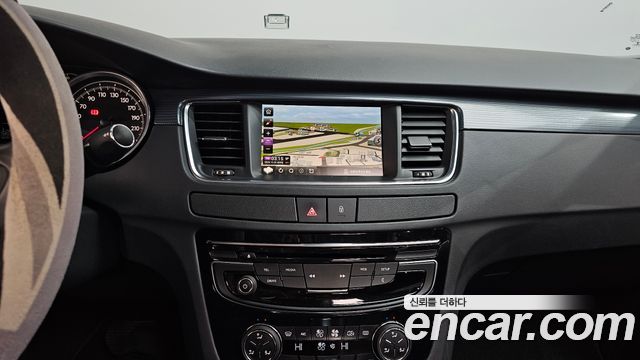 Peugeot 508 2017 — photo 18