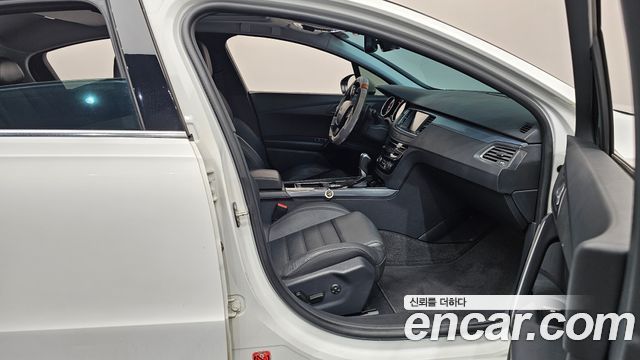 Peugeot 508 2017 — photo 16
