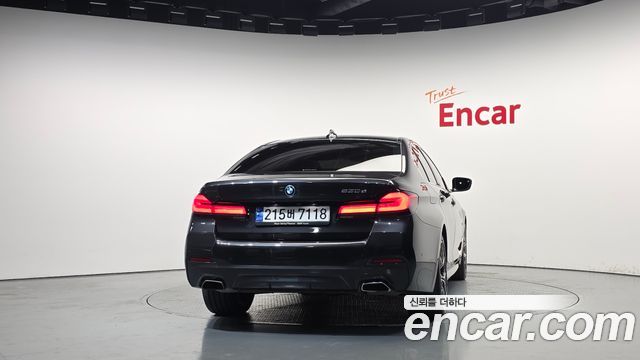 BMW 5-Series 2023 — photo 4