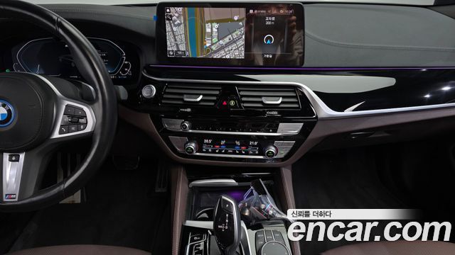 BMW 5-Series 2023 — photo 21