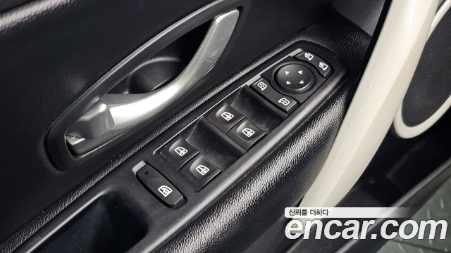 Renault Korea SM3 2014 — photo 19