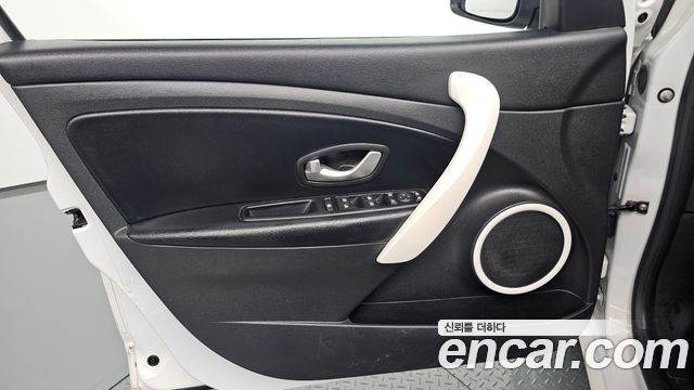 Renault Korea SM3 2014 — photo 14