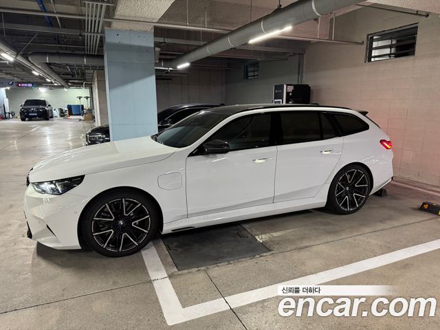 BMW M5 2026 — photo 2