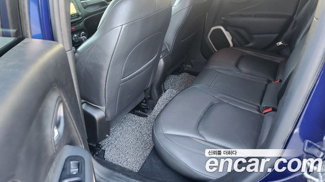 Jeep Renegade 2017 — photo 18