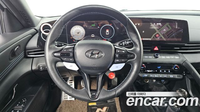 Hyundai AVANTE 2022 — photo 19