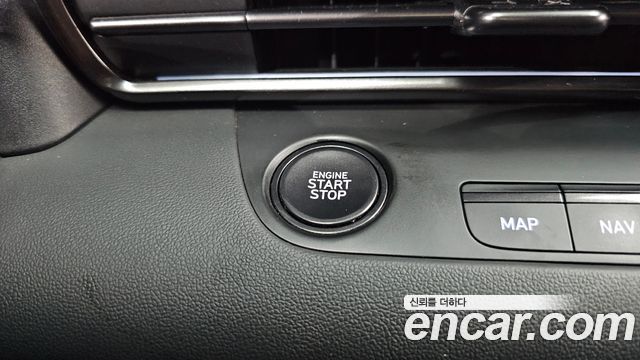 Hyundai AVANTE 2022 — photo 29