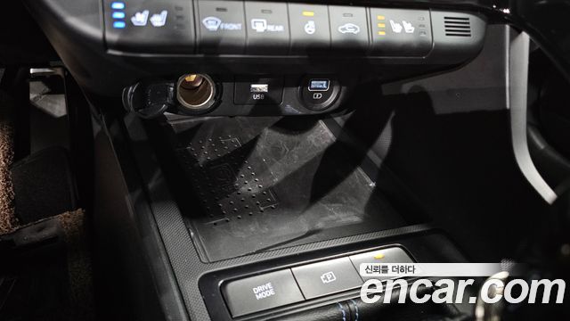Hyundai AVANTE 2022 — photo 32