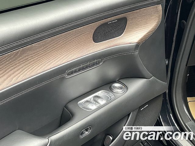Genesis G90 2022 — photo 16