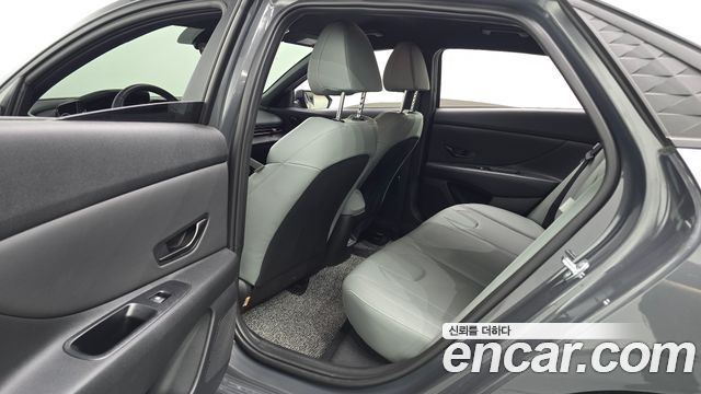 Hyundai AVANTE 2024 — photo 12