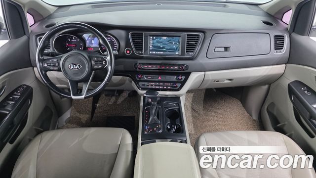 Kia Canival 2018 — photo 7