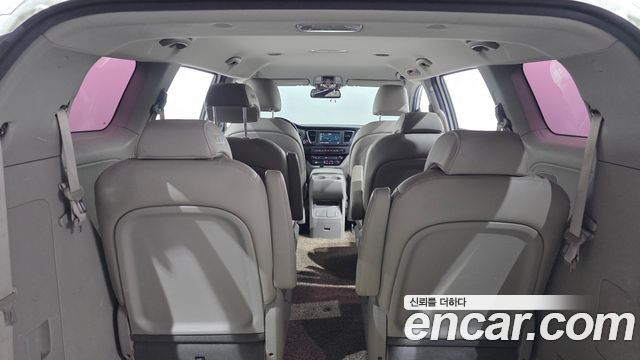 Kia Canival 2018 — photo 20