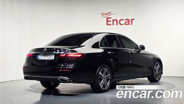 Mercedes-Benz E-Class 2021 — photo 2