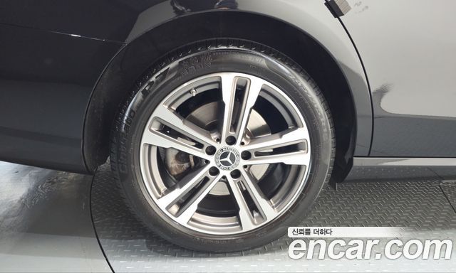 Mercedes-Benz E-Class 2021 — photo 5