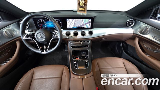 Mercedes-Benz E-Class 2021 — photo 10