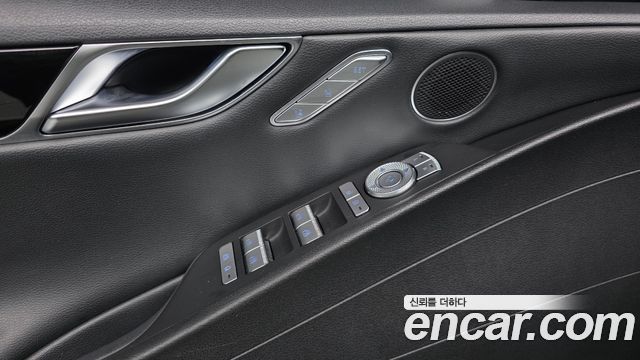 Genesis G80 2021 — photo 17
