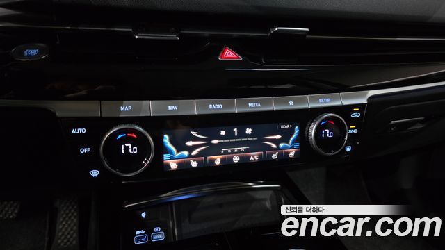 Genesis G80 2021 — photo 32