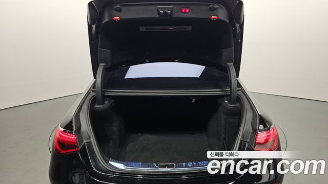 Mercedes-Benz S-Class 2022 — photo 18