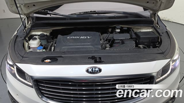 Kia Canival 2015 — photo 6