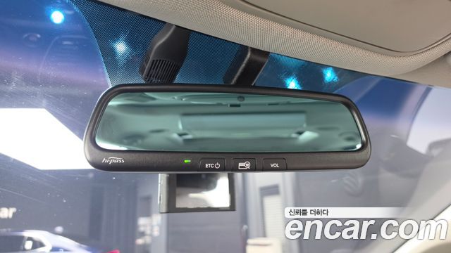Kia Canival 2015 — photo 16