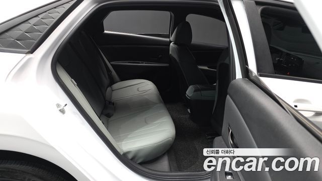 Hyundai AVANTE 2024 — photo 18