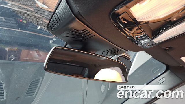 BMW 5-Series 2023 — photo 24