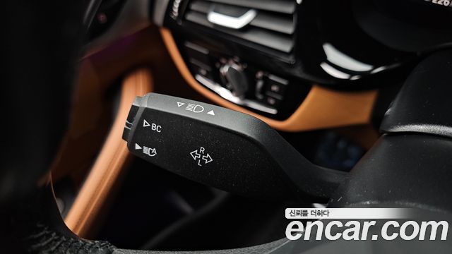 BMW 5-Series 2023 — photo 29