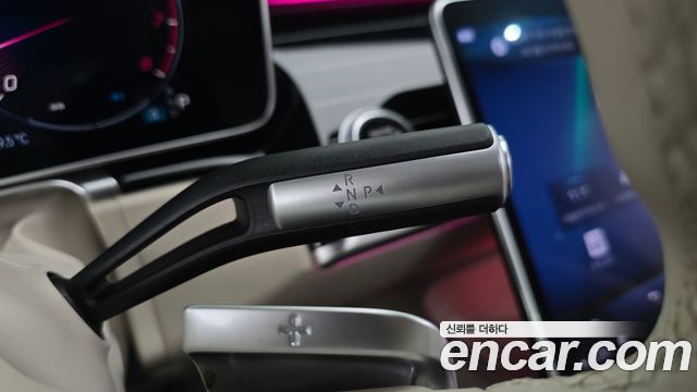 Mercedes-Benz S-Class 2024 — photo 12