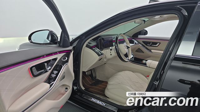 Mercedes-Benz S-Class 2024 — photo 13