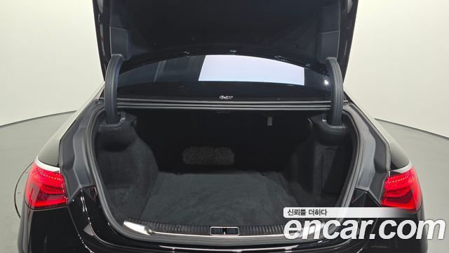 Mercedes-Benz S-Class 2024 — photo 24