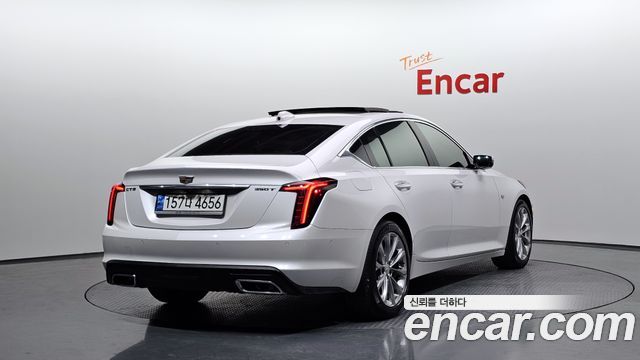 Cadillac CT5 2022 — photo 2