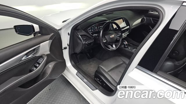 Cadillac CT5 2022 — photo 10