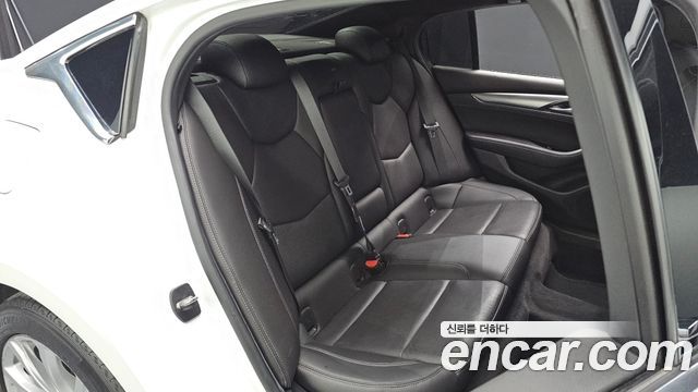Cadillac CT5 2022 — photo 19