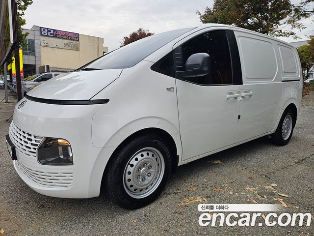 Hyundai Staria 2022 — photo 2