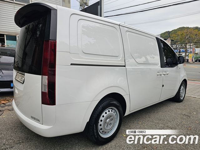 Hyundai Staria 2022 — photo 5