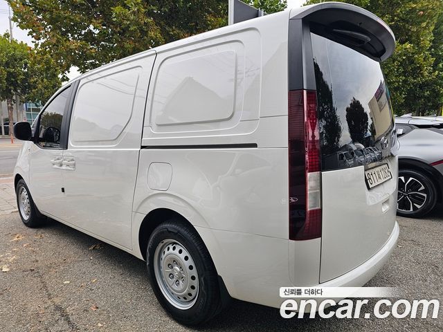 Hyundai Staria 2022 — photo 6