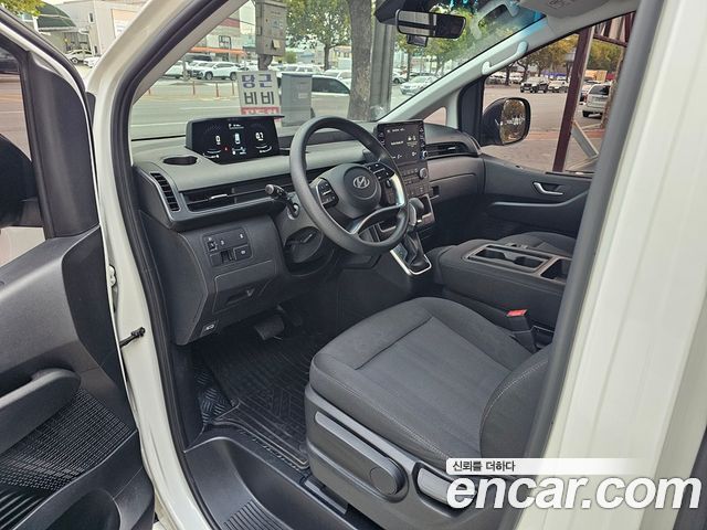 Hyundai Staria 2022 — photo 10