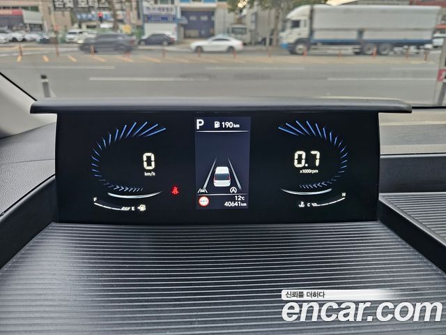 Hyundai Staria 2022 — photo 15