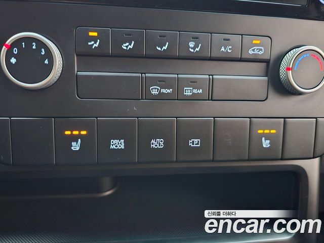 Hyundai Staria 2022 — photo 16